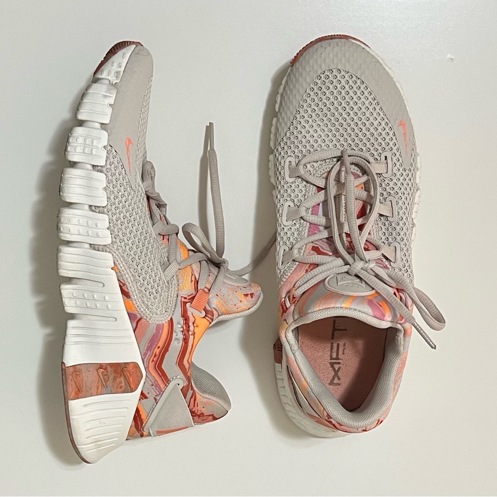Nike Women's Free Metcon 4 Desert Sand Crimson Bliss DJ3075-064 Size 9